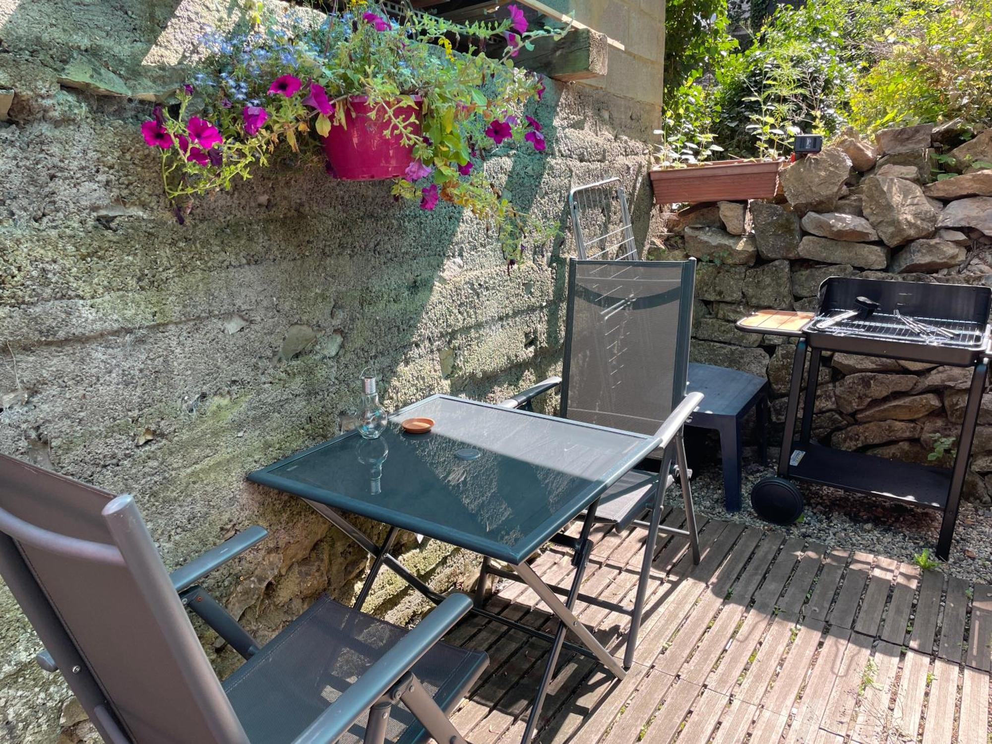 L'Arizona Dinant - Studio Montana - Barbecue, Free Parking, Dog Ok Екстериор снимка